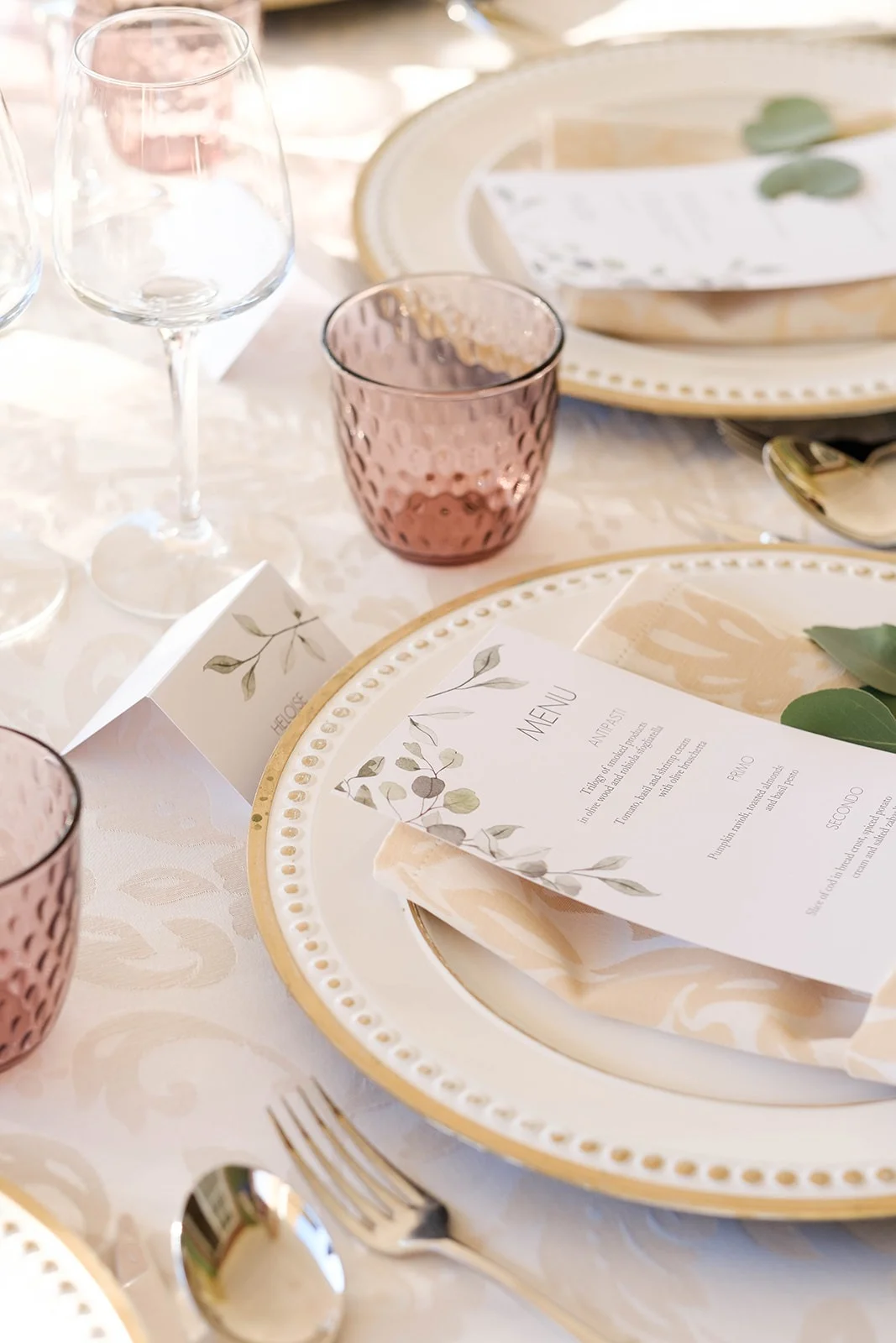 Mise en place con menu d'autore Mise en place con menu d'autore